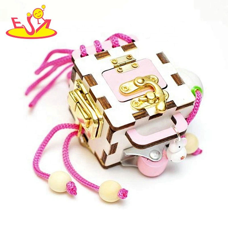 2021 New arrival educational play toy baby wooden toddler busy box for kids W12D274