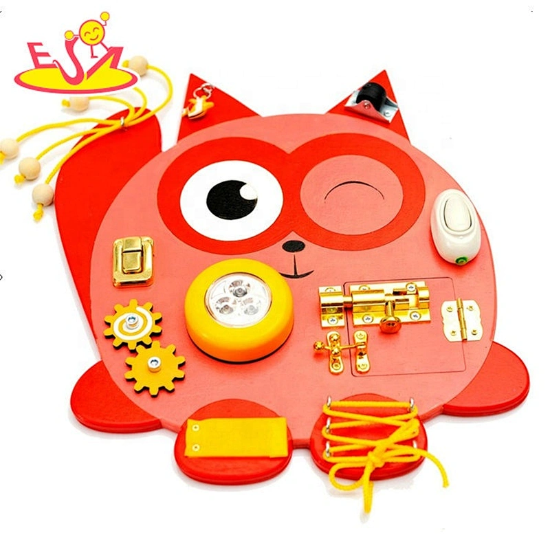 2021 Top sale DIY bear wooden house busy board for kids W12D262