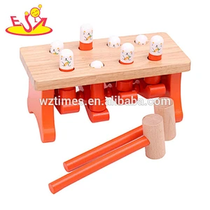 Hübsches hölzernes klopfendes Spiel des Großhandels, das Bankspielzeug für 18 Monate alten Babytrainingsmuskel W11G044 hämmert