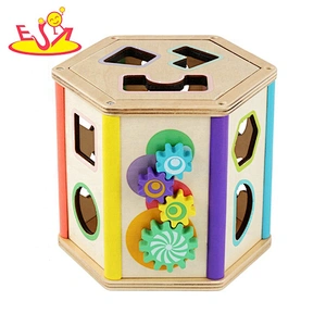 2020 New arrival preschool wooden activity box toy for toddlers W12D206