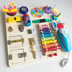 2021 Hot sale preschool sensory play set wooden busy board for toddlers W12D248