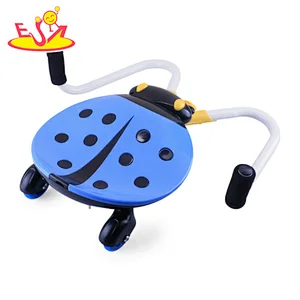 2021 New design ladybug shape twist car wooden indoor walker for kids W16A041
