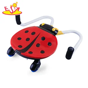 2021 New released colorful ladybug shape twist car wooden indoor walker for children W16A041B