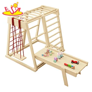 2022 Top Verkauf Montessori Kletterpyramide Holz Klettergerüst mit Schaukeln W01F016