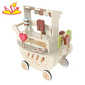 Los recién llegados fingen jugar con trajes de helado de madera juguetes para niños w10a148
