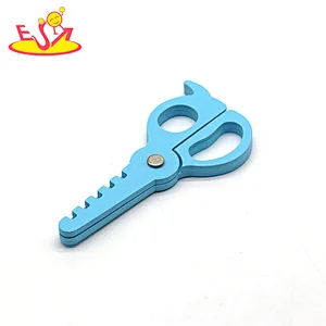 Продается мини-детский набор для укладки волос с деревянной игрушкой W10D543