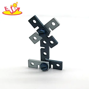 Customize educational assembly wooden toy screw nut set for kids W03C049