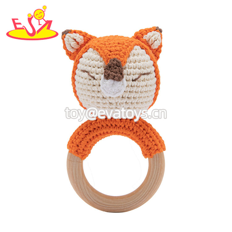 Hot Sale Sensory Teether Ring Cartoon Animal Wooden Rattle Toy For Baby W07I204