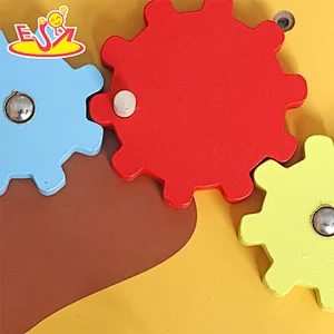 New Design Giraffe Baby Growth Chart Wooden Height Ruler With Activity Play W12D422