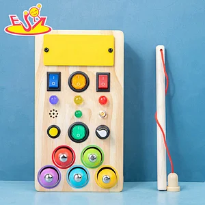 Neues Design Macaron niedliches hölzernes Spielküchenspielzeug für Kinder W10C582