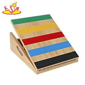 Neues Design Macaron niedliches hölzernes Spielküchenspielzeug für Kinder W10C582