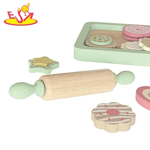 New Design Kitchen Pretend Play Wooden Biscuit Baking Set Toy For Kids W10B461