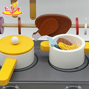 تصميم جديد معكرون لعبة مطبخ خشبية لطيفة للأطفال W10C582