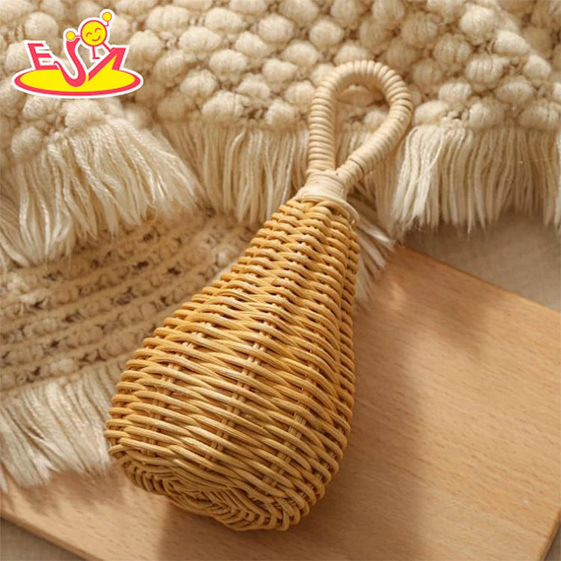Hot Selling Educational Eco-friendly Handmade Rattan Rattle Toy For Baby W07I207