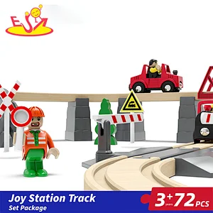 New Arrival Educational Assembly 72 Pcs Wooden Station Track Set For Kids W04C242