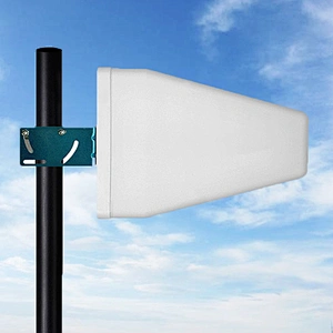 3G 4G LTE Wide Band 11dBi 700MHz to 2.7GHz Range RP-SMA Male Directional Roof LPDA Antenna