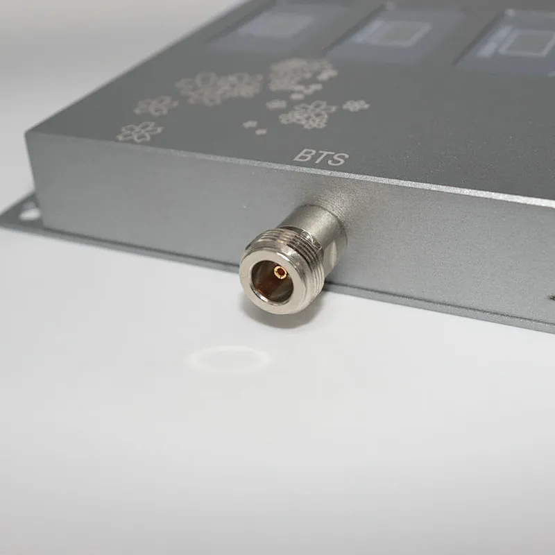 900/1800/2100/2600 Mhz Tri-band CDMA GSM 3G 4G Lte Repeater Booster Communication Network Amplifier