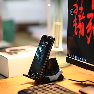 Hot sale Wireless Station FoRklift Forklift Design Charger Mobile Phone T10