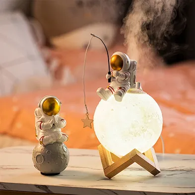 JEDI Modern Home Decoration Mini Humidifier Night Light Decoration Astronaut Bedroom Decoration Gift