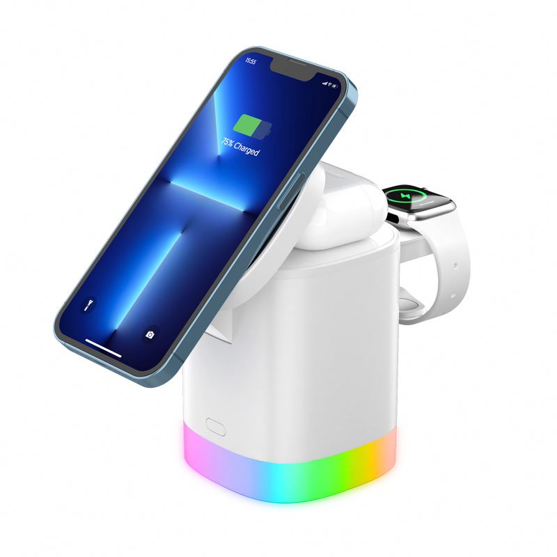 New 3-in-1 Electronics Magnetic 15W Foldable Fast Qi Lamp Wireless Chargers for Cell Phone