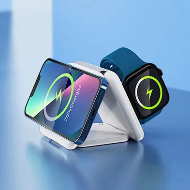 Desk Phone Chargeing Holder 15W Fast Charge 3in1 Portable 3 in 1 Wireless Charger Magnetic Foldable With Pocket Size