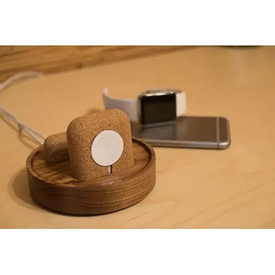 2024 new 2 IN 1 multifunction cork Wood Watch With Round Wooden Stand Wireless Charger high quality wireless charger