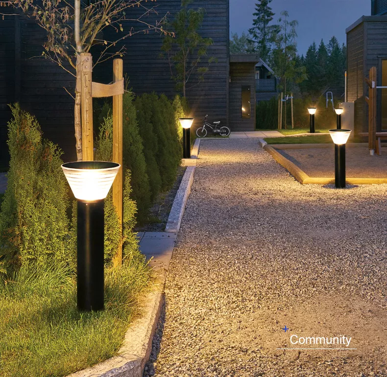 Outdoor LED Solar Garden Light