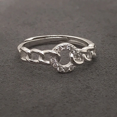 Connected Circles design shiny cubic zirconia silver ring vintage jewelry