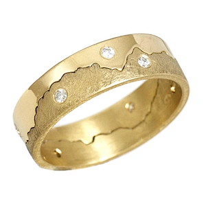 Fancy arabic 24 carat yellow gold wedding ring for women