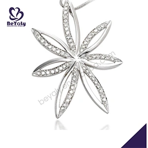 Elegant women nice seven leaf silver locket necklace