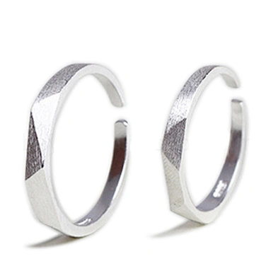 Men's expandable wedding ring set free sample
