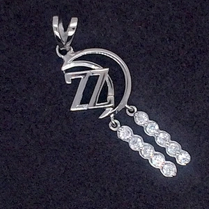 Shiny Cz Tube Silver Moon Engraved Pendant With Z Alphabet Designs
