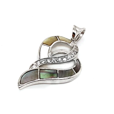 Ocean Style Heteromorphic Heart Design Colored Shell Charm Cz Pendant