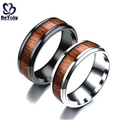 Black enamel stainless steel men's fashion wood ring