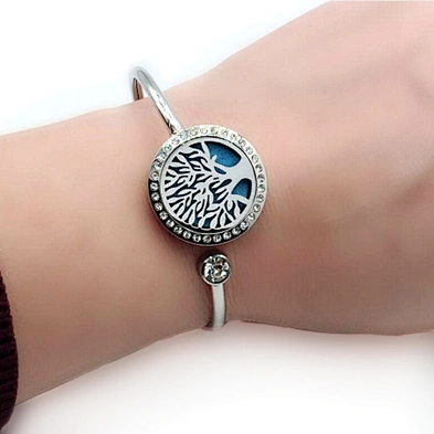 Custom hollow round locket diffuser bracelet