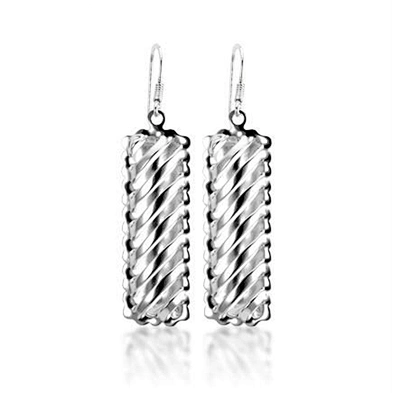 Shiny polished snake shaped silver jewelry ear cuff