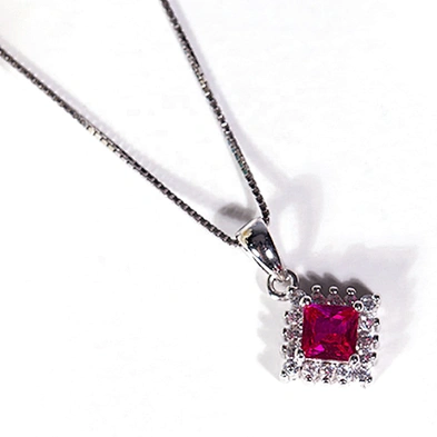 Avant-garde diamond shape design stone silver pendant necklace