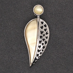 925 Silver Leaf Shape Half Filled Hollow Heart And Half Pearl Oyster Bulk Custom Logo Pendant