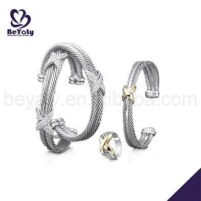 Wholesale wide couple gold color cz trendy bangle