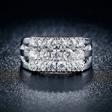 Cheap Multi Crystal Pave Setting Alloy Silver Couple Ring Set