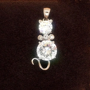 Good Costume Jewelry Silver Crystal Glass Prism Chandelier Cat Pendants