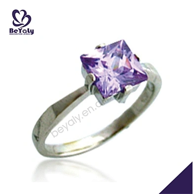 Violet fleur-de-lis stone sterling silver light weight gold ring