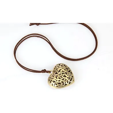 Hollow engraved heart cuban link chain hip hop necklace