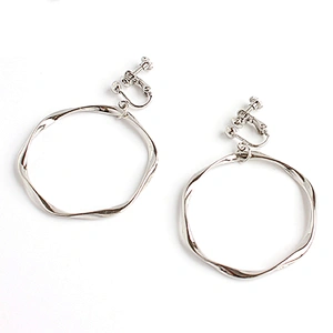 Simple geometry large circle earrings without piercings exaggerated earrings feminine style studs