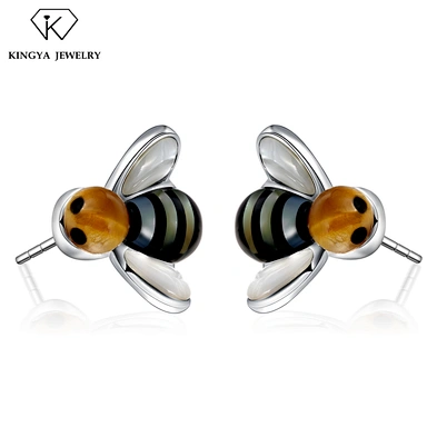 925 Sterling Silver Gorgeous Ladies cz Bee Ear Stud Earring