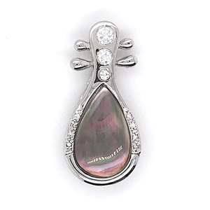 Popular New Pure Silver Chinese Musical Instrument Pipa Shape Elegant Women Shell Pendants