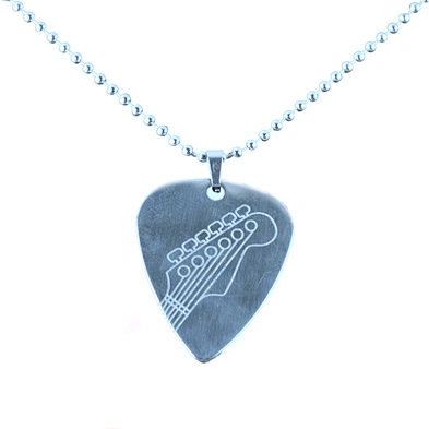 Personality leisure design guitar pick pendant necklace