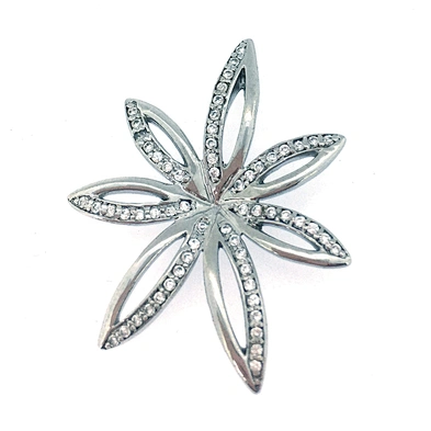 Elegant women nice seven leaf silver locket necklace