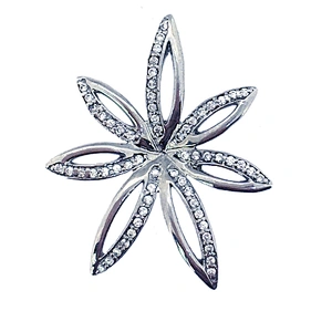 Elegant women nice seven leaf silver locket necklace