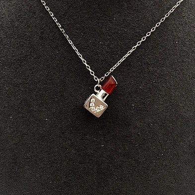 Shiny Cz Setting V Alphabet Silver Lipstick Shape Pendant Wholesale Necklace